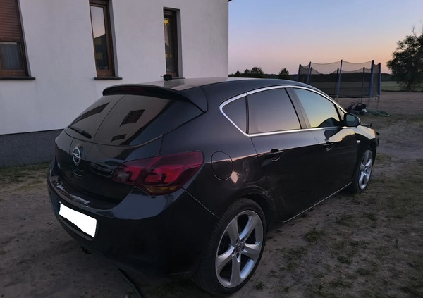 Opel Astra cena 9900 przebieg: 220000, rok produkcji 2010 z Sulmierzyce małe 92